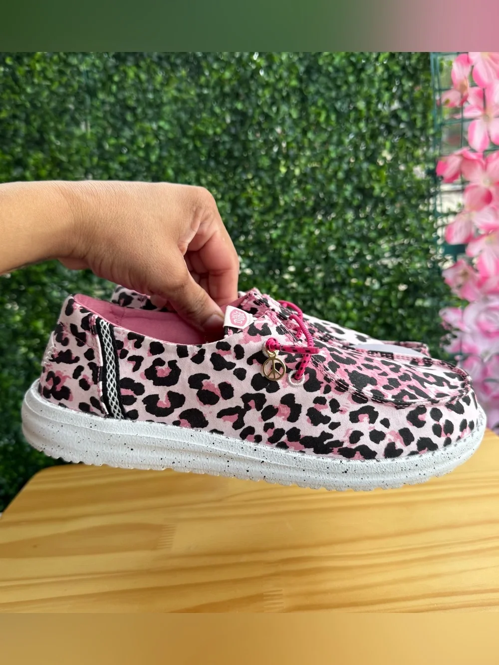 HEYDUDE Wendy Y Getaway Lace Pink Leopard Youth Size 6 Slip On Shoes NWT